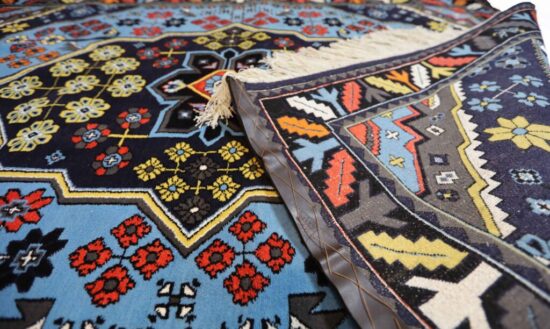 Gashgaei carpet - signed - Image 8