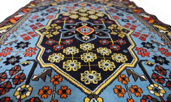 Gashgaei carpet - signed - Image 3
