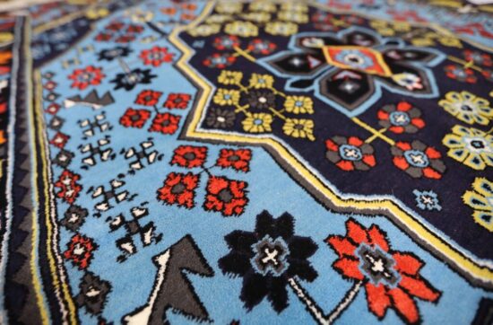 Gashgaei carpet - signed - Image 4