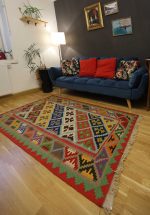 Gashgai Kilim - Image 9