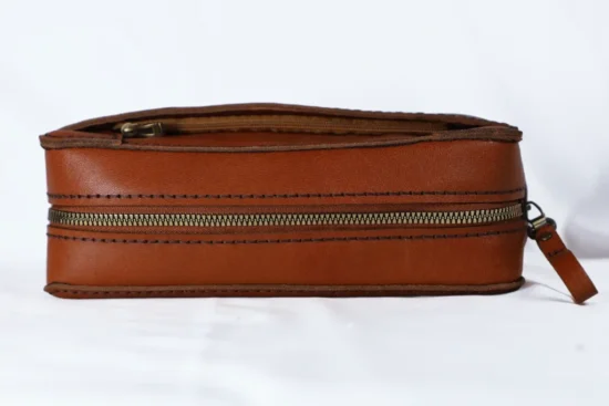 Hand-stitched Leather Cosmetic Bag-Arvak - Image 7