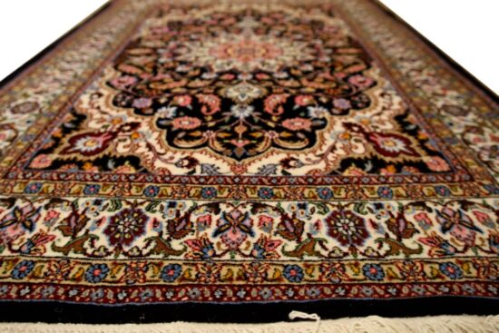 Tabriz / Täbriz Carpet - Image 2